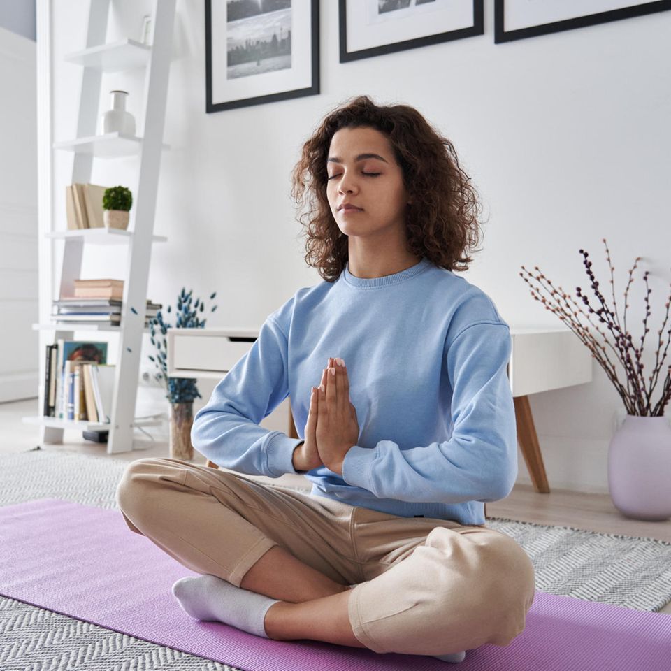 Customized Fitness and Virtual Wellness Coaching for Stress Management and Healthy Aging